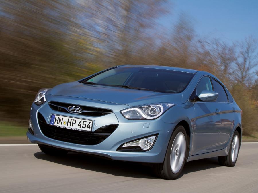  Hyundai i40 Sedan 2011 года  (фото 13 из 39)